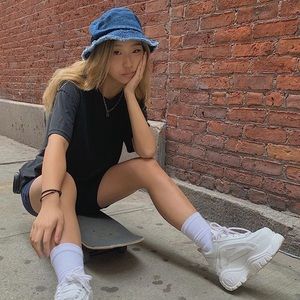 ❤️SOLD❤️brandy melville denim bucket hat